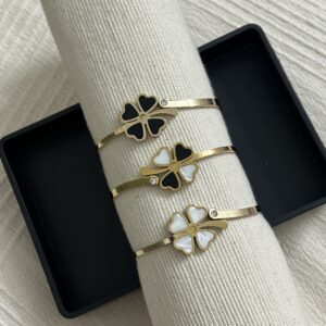 Lily - Image 9