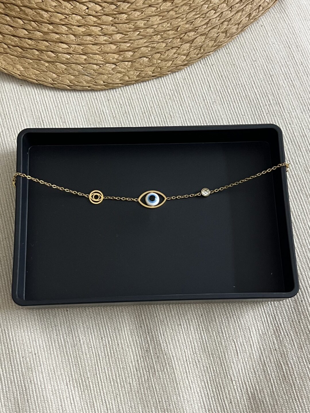 Velvet Eyes - Image 5