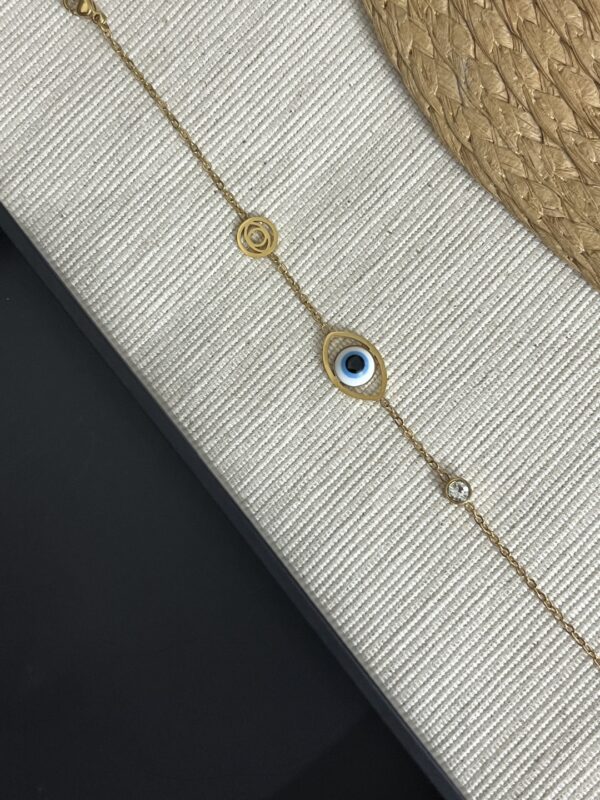 Velvet Eyes - Image 4
