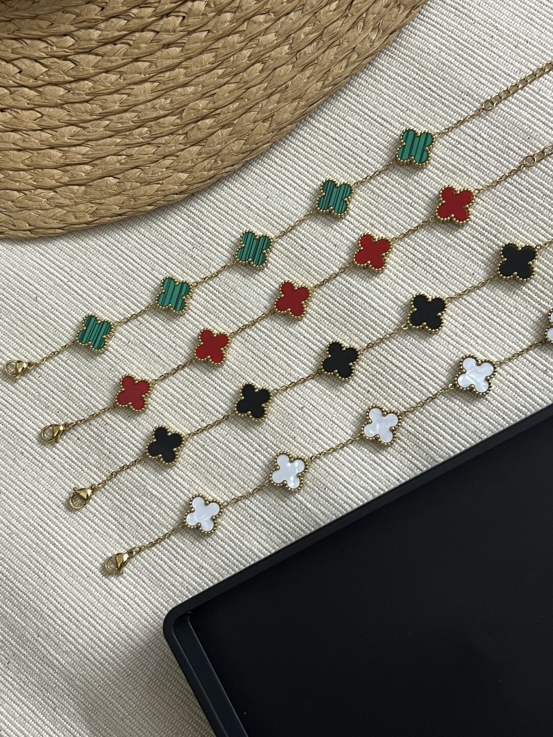 Clover - Image 6