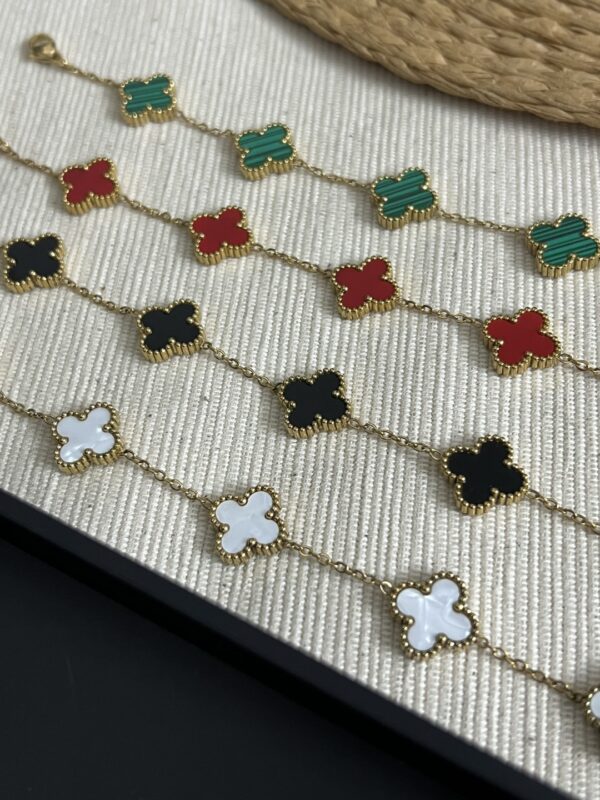 Clover - Image 4