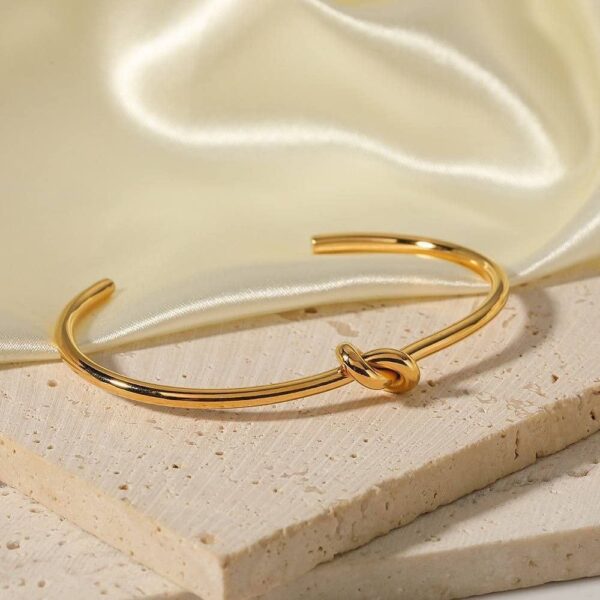 The Knot - Image 2